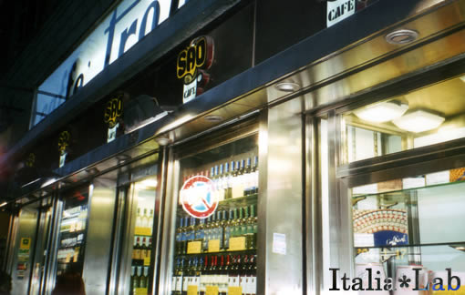 テルミニ駅近くにあるスーパーマーケット